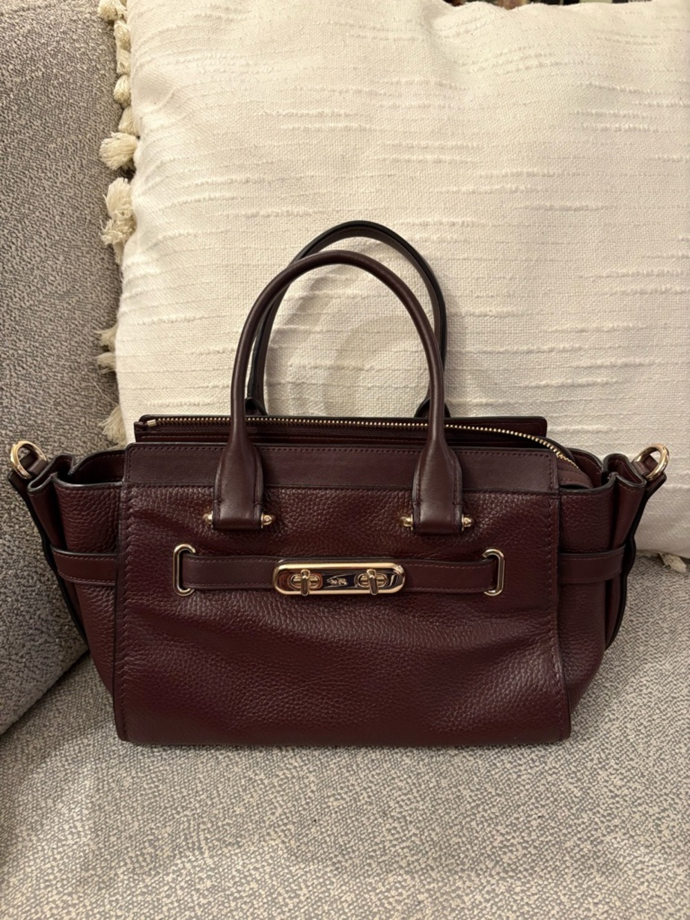 ♥️ COACH Burgundy/Oxblood Leather Swagger 27 Satchel Bag
